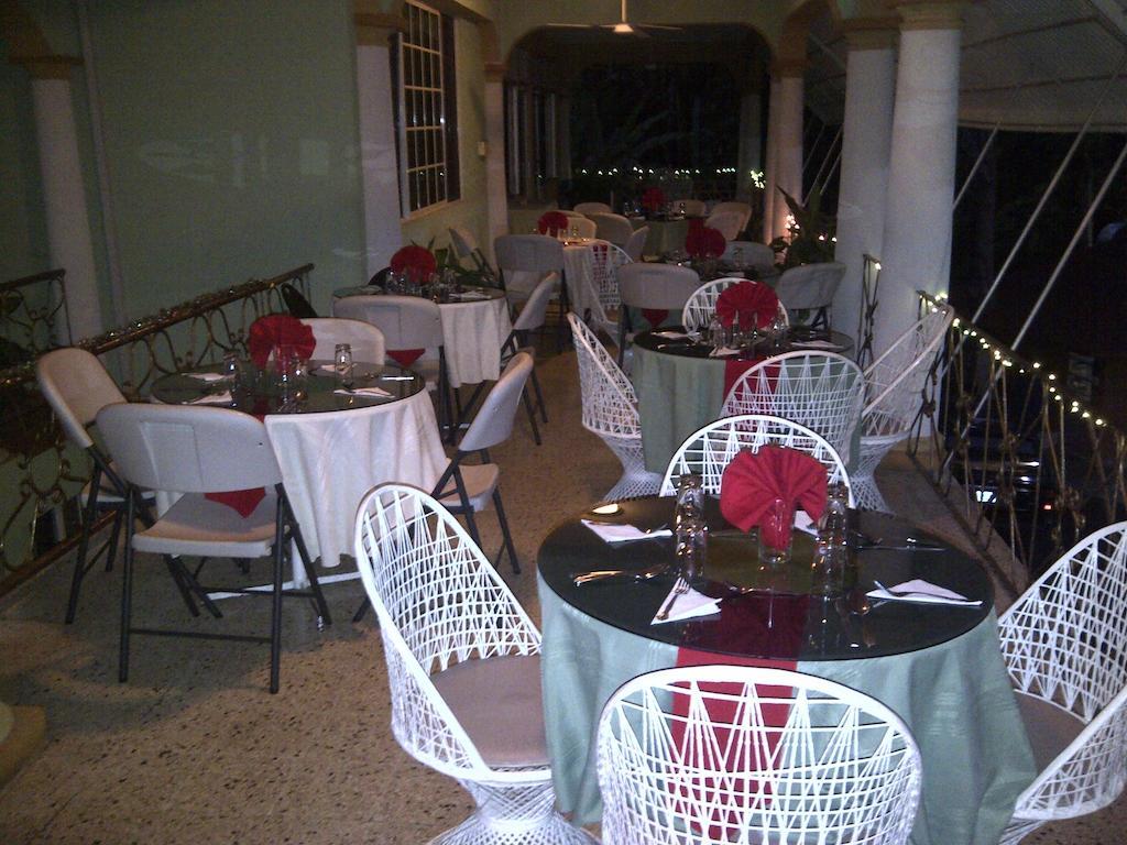 Palm Bay Guest House & Restaurant Montego Bay Zewnętrze zdjęcie