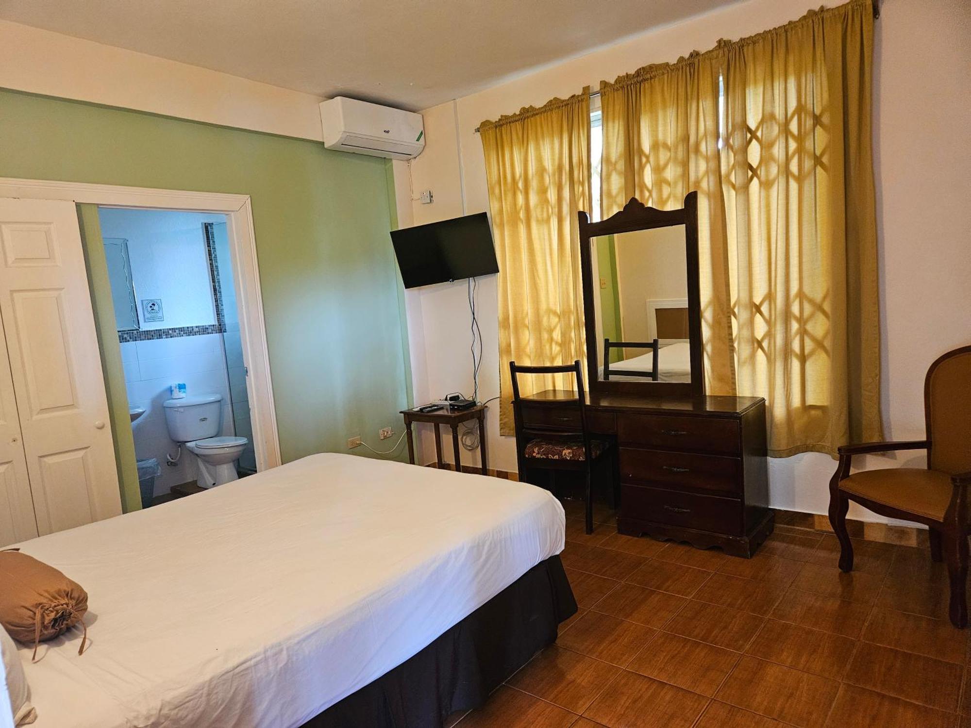 Palm Bay Guest House & Restaurant Montego Bay Zewnętrze zdjęcie