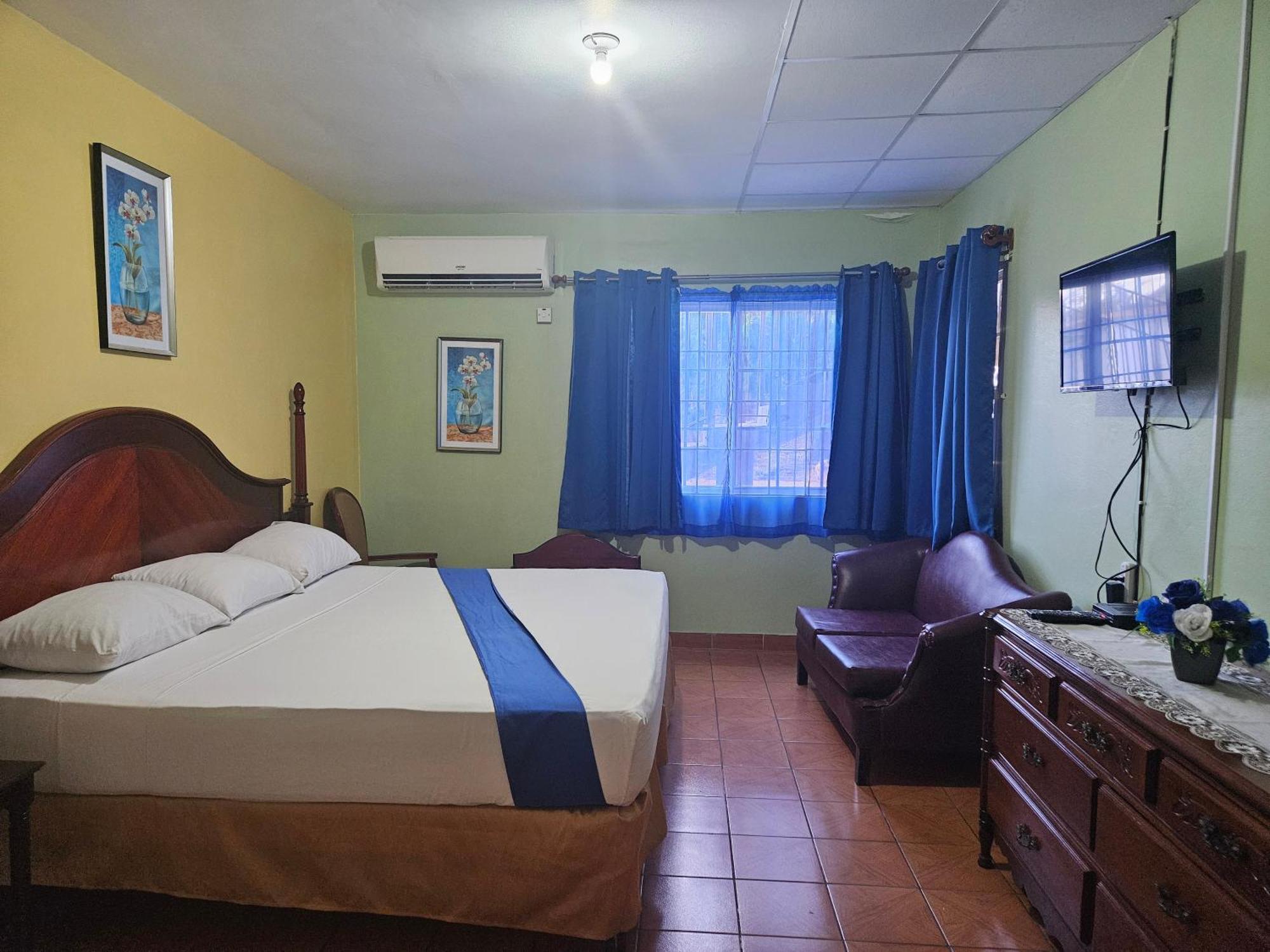 Palm Bay Guest House & Restaurant Montego Bay Zewnętrze zdjęcie