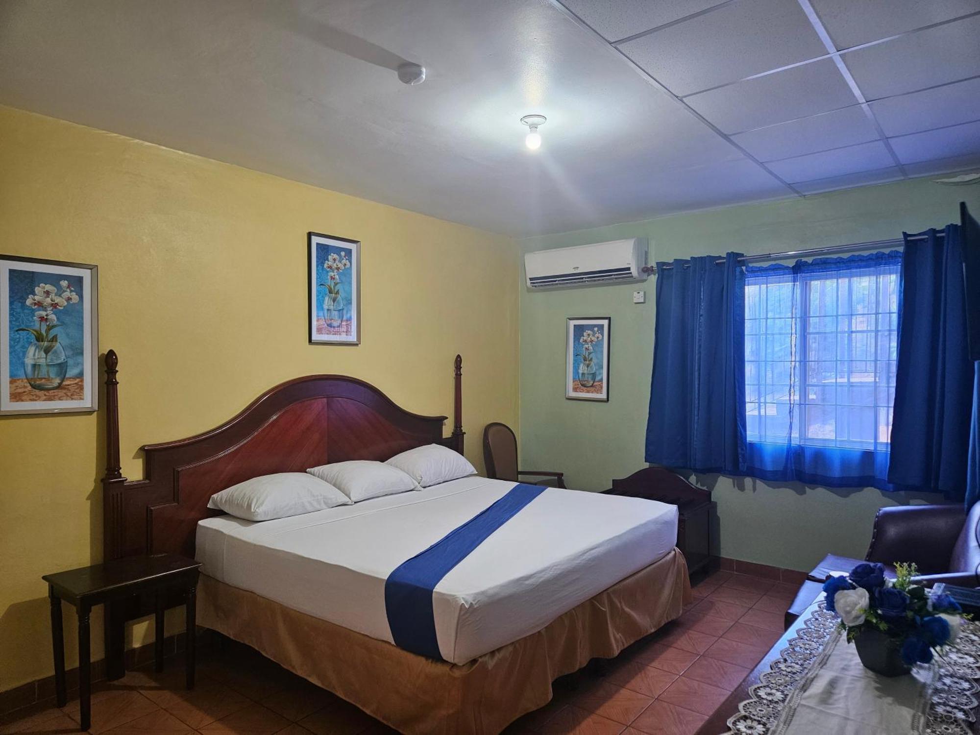 Palm Bay Guest House & Restaurant Montego Bay Zewnętrze zdjęcie