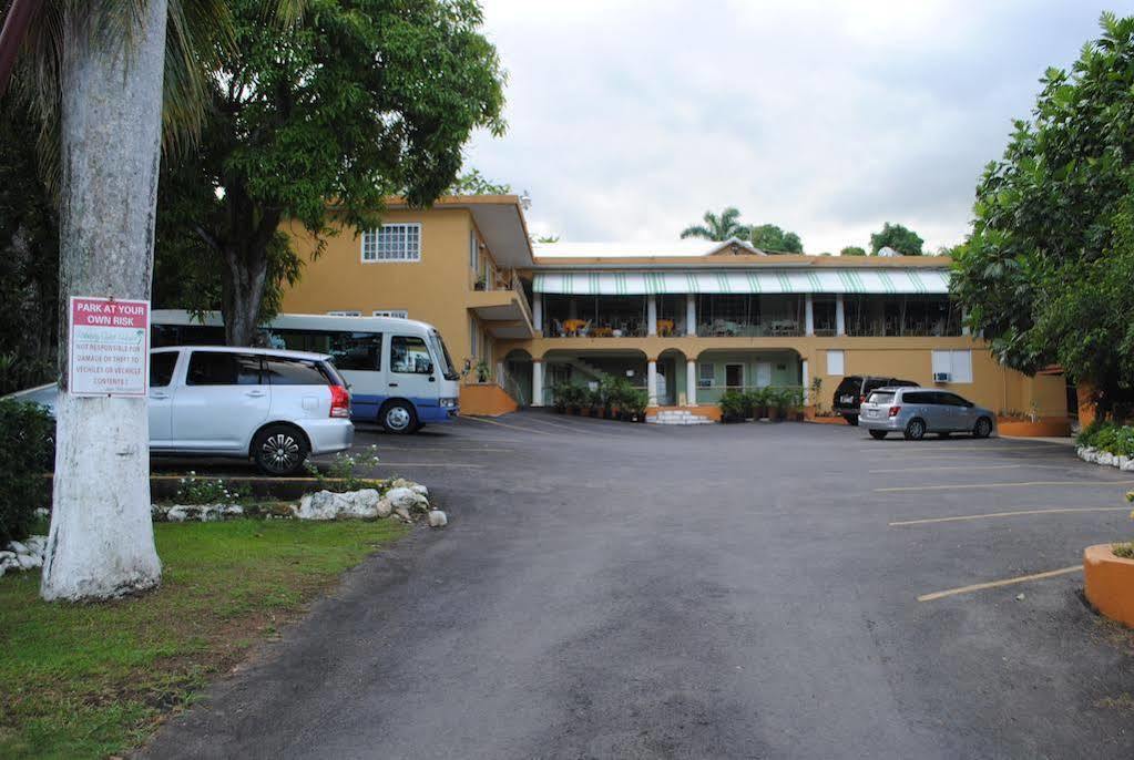 Palm Bay Guest House & Restaurant Montego Bay Zewnętrze zdjęcie